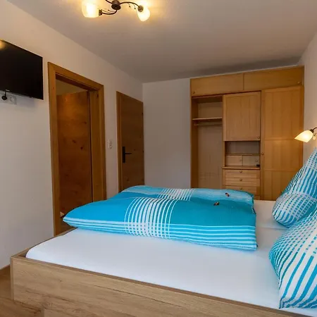 Apartment Elluto *